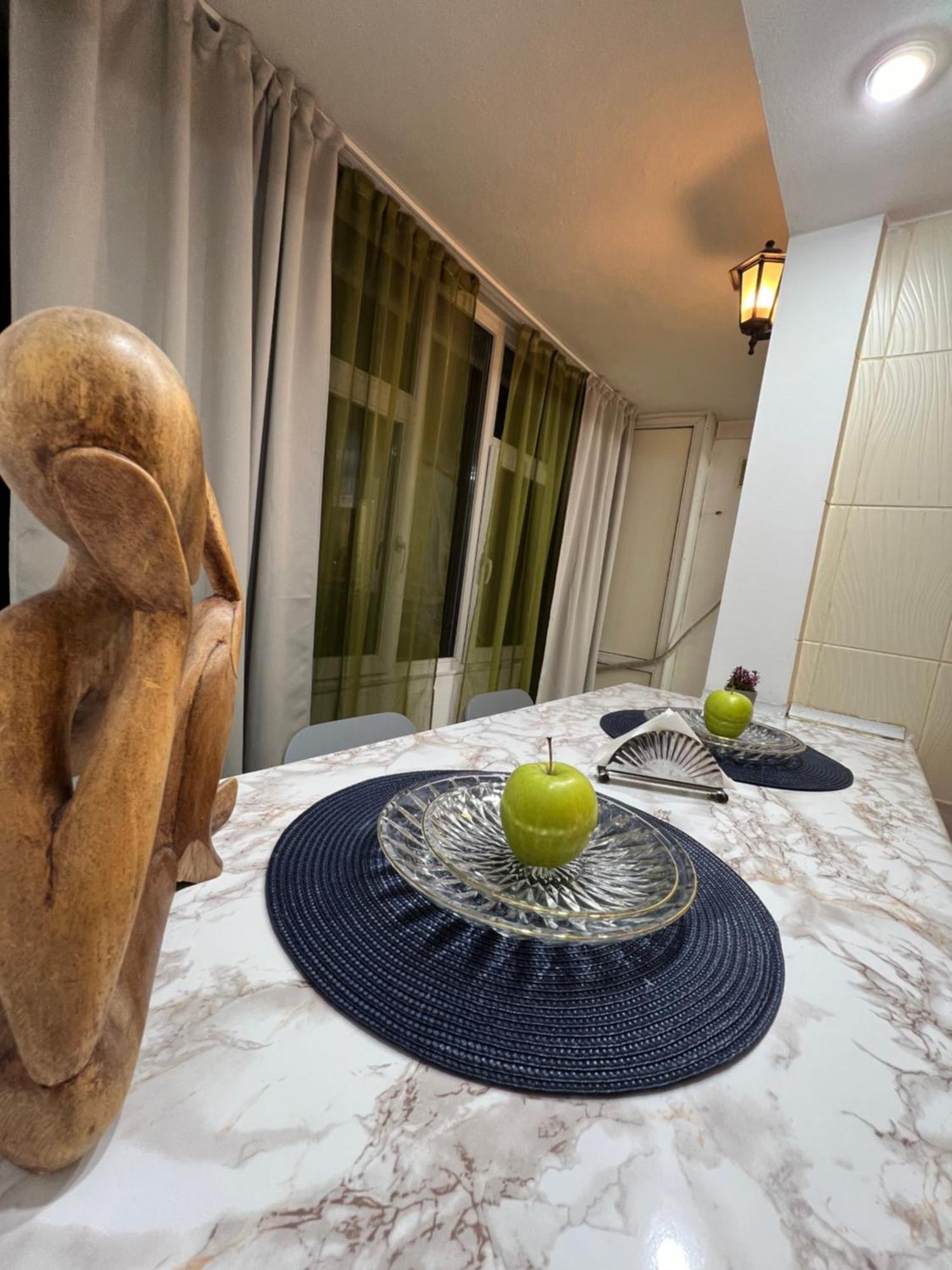 Kiwi Apart-Hotel 1Br Wi-Fi Free - Close To Old Town - Cozy Location - Shorter Or Longer Stay - R&M Boutique Bucharest Exterior photo